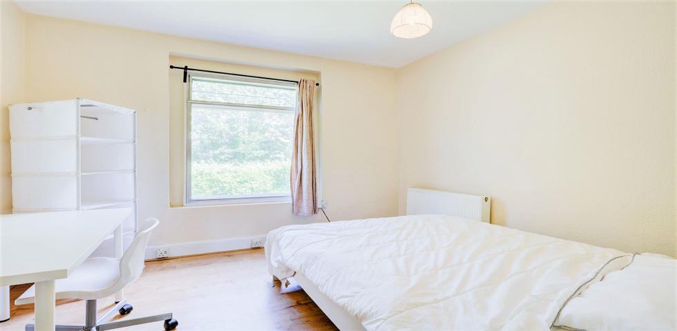 			NO DEPOSIT REQUIRED, 3 Bedroom, 1 bath, 1 reception Flat			 Fordwych Road, WEST HAMPSTEAD